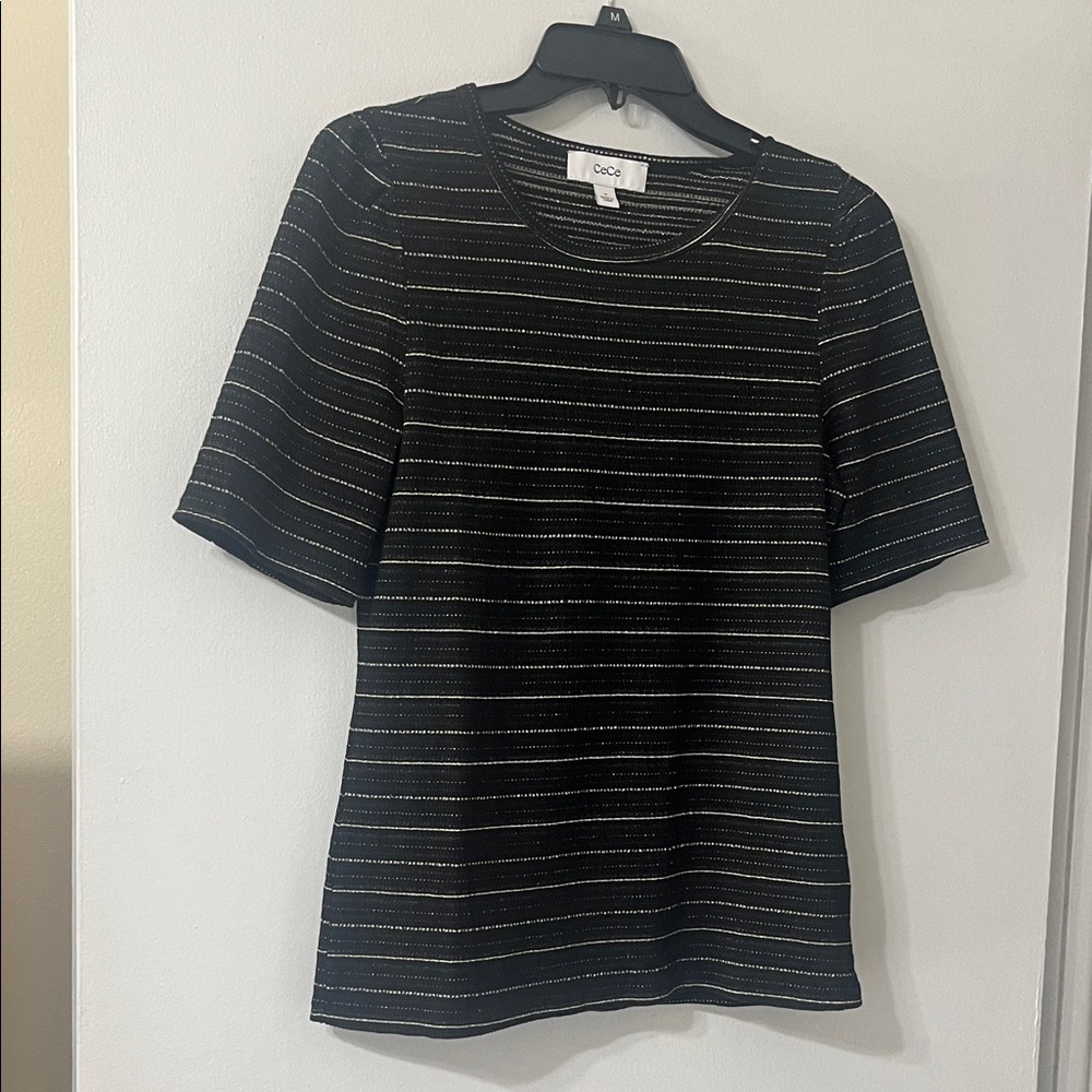 Cece Black and Gold Striped Short Sleeve Top